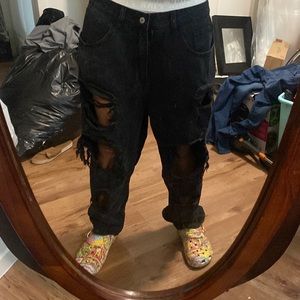 Baggy Distressed Jeans